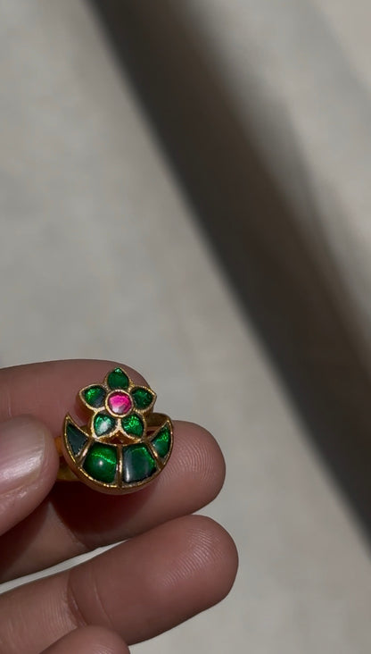 Floral Kundan Finger Ring