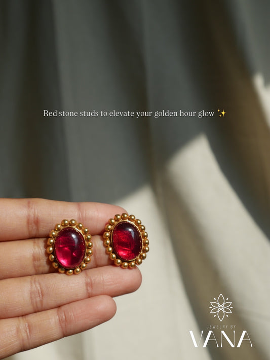 Red Spinal Stone Studs
