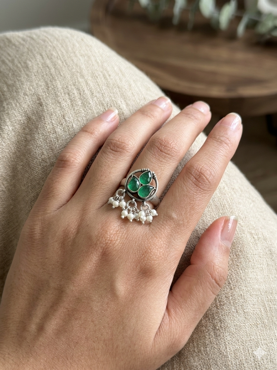 Green Floral Pearl Finger Ring