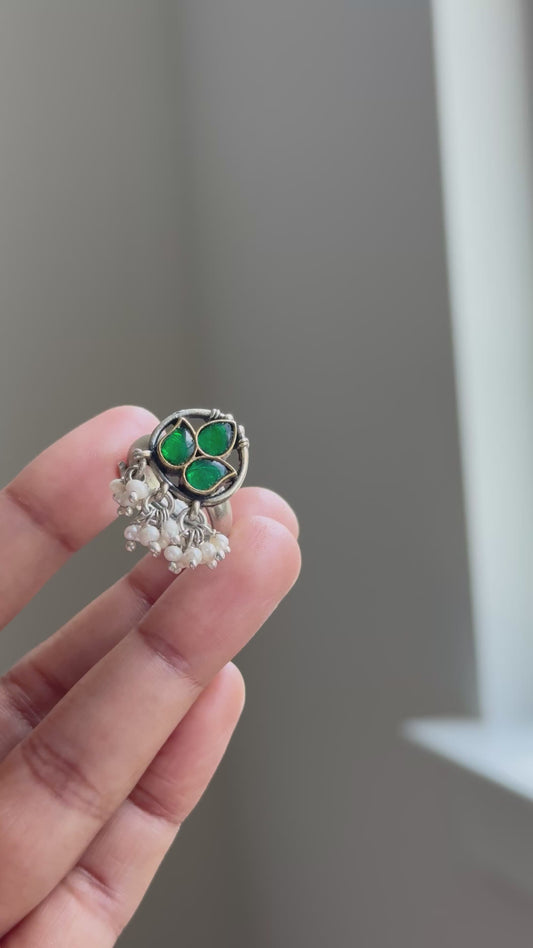Green Floral Pearl Finger Ring